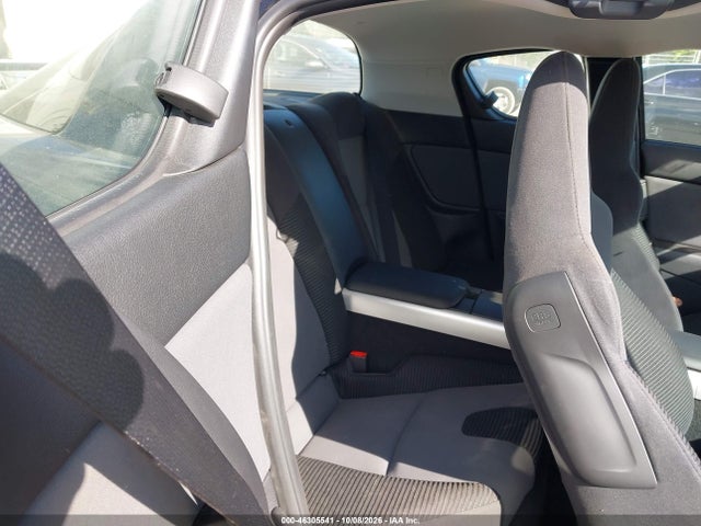 46305541 :رقم المزاد ، JM1FE173440118821 vin ، 2004 Mazda Rx-8 6 Speed Manual مزاد بيع