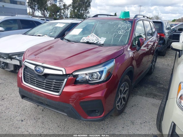 JF2SKAEC8KH594743 Subaru Forester Premium