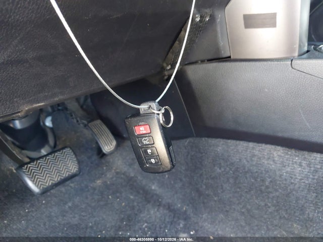 46305990 :رقم المزاد ، 2T3JFREV4HW567637 vin ، 2017 Toyota Rav4 Se مزاد بيع