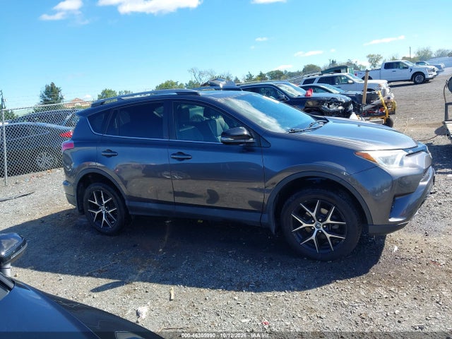 46305990 :رقم المزاد ، 2T3JFREV4HW567637 vin ، 2017 Toyota Rav4 Se مزاد بيع