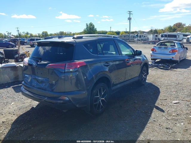 46305990 :رقم المزاد ، 2T3JFREV4HW567637 vin ، 2017 Toyota Rav4 Se مزاد بيع