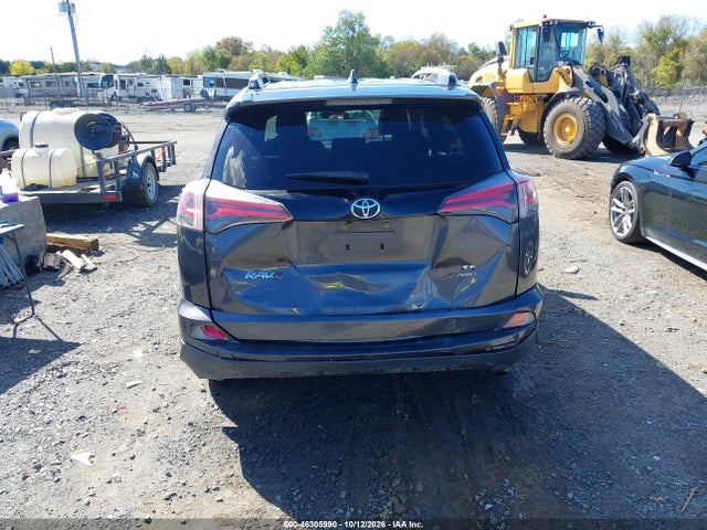 46305990 :رقم المزاد ، 2T3JFREV4HW567637 vin ، 2017 Toyota Rav4 Se مزاد بيع