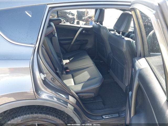 46305990 :رقم المزاد ، 2T3JFREV4HW567637 vin ، 2017 Toyota Rav4 Se مزاد بيع