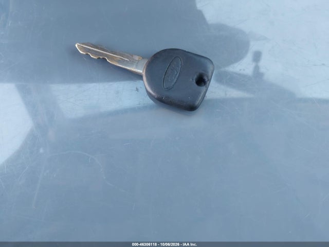 46306118 :رقم المزاد ، 1FMYU03135KB62577 vin ، 2005 Ford Escape Xlt مزاد بيع
