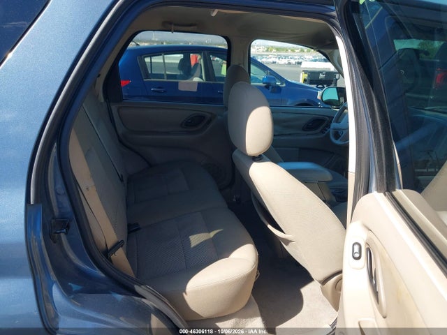 46306118 :رقم المزاد ، 1FMYU03135KB62577 vin ، 2005 Ford Escape Xlt مزاد بيع