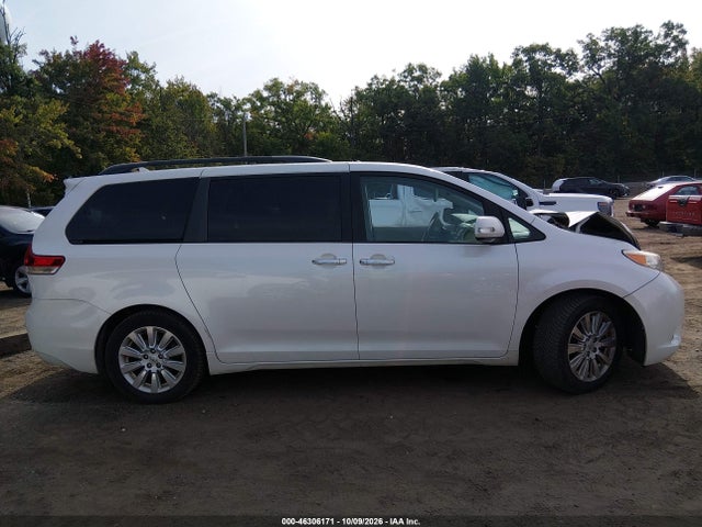 Aukcja sprzedaży 2014 Toyota Sienna Limited V6 7 Passenger, vin: 5TDYK3DC9ES427927, numer aukcji: 46306171