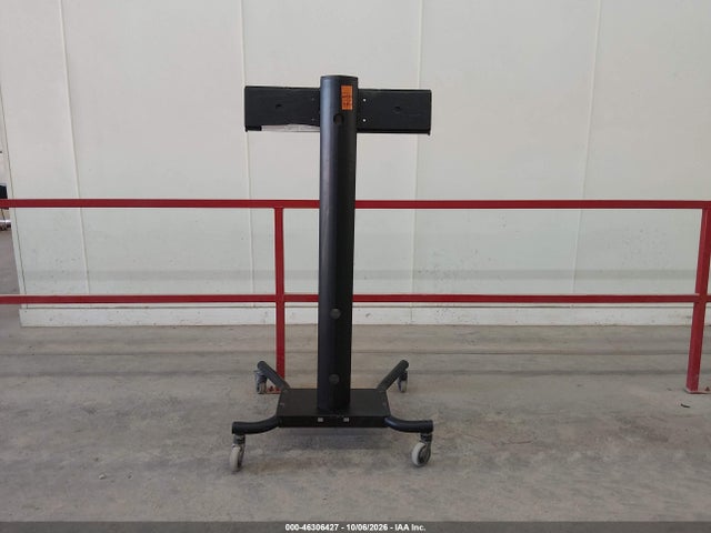 2000 Peerless-av Smartmount Flat Panel Tv Cart მანქანა იყიდება აუქციონზე, vin: SR575M102026, აუქციონის ნომერი: 46306427