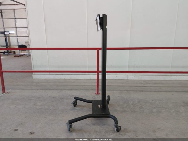 2000 Peerless-av Smartmount Flat Panel Tv Cart მანქანა იყიდება აუქციონზე, vin: SR575M102026, აუქციონის ნომერი: 46306427