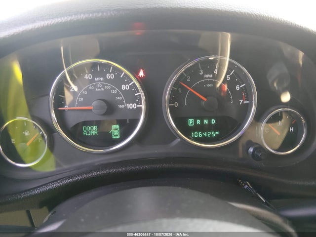 46306447 :رقم المزاد ، 1C4BJWDG8GL310597 vin ، 2016 Jeep Wrangler Unlimited Sport مزاد بيع