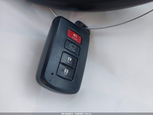 Продаж на аукціоні авто 2017 Toyota Rav4 Hybrid Xle, vin: JTMRJREV5HD105991, номер лоту: 46306610