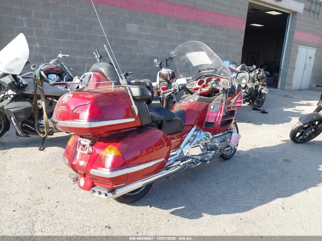 46306667 :رقم المزاد ، 1HFSC47451A001100 vin ، 2001 Honda Gl1800 A مزاد بيع