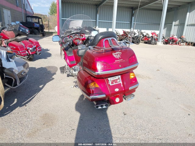 46306667 :رقم المزاد ، 1HFSC47451A001100 vin ، 2001 Honda Gl1800 A مزاد بيع