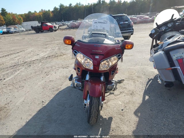 46306667 :رقم المزاد ، 1HFSC47451A001100 vin ، 2001 Honda Gl1800 A مزاد بيع