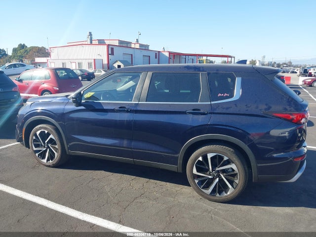 2022 Mitsubishi Outlander Black Edition S-awc/se 2.5 S-awc/se Launch Edition S-awc მანქანა იყიდება აუქციონზე, vin: JA4J4UA88NZ080486, აუქციონის ნომერი: 46306719