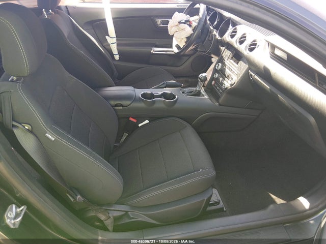 2016 Ford Mustang V6 მანქანა იყიდება აუქციონზე, vin: 1FA6P8AM3G5240863, აუქციონის ნომერი: 46306721