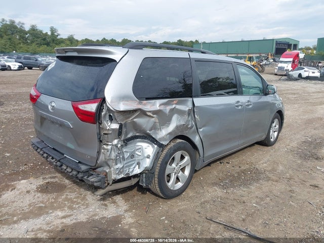 2016 Toyota Sienna Le 8 Passenger მანქანა იყიდება აუქციონზე, vin: 5TDKK3DC4GS755393, აუქციონის ნომერი: 46306728