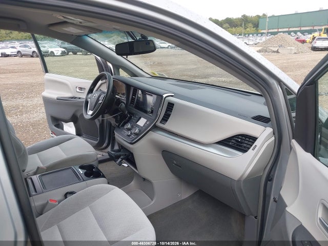 2016 Toyota Sienna Le 8 Passenger მანქანა იყიდება აუქციონზე, vin: 5TDKK3DC4GS755393, აუქციონის ნომერი: 46306728