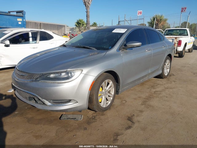 Chrysler 200 Limited 2015 1C3CCCAB3FN608309 Image 2