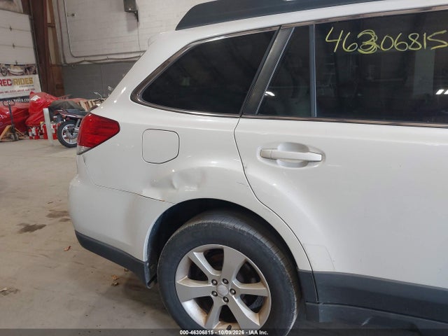 46306815 :رقم المزاد ، 4S4BRBCC9E3245459 vin ، 2014 Subaru Outback 2.5i Premium مزاد بيع