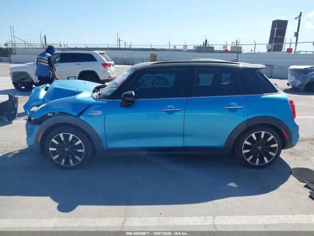 46306971 :رقم المزاد ، WMWXU3C52F2B56341 vin ، 2015 Mini Hardtop Cooper S مزاد بيع