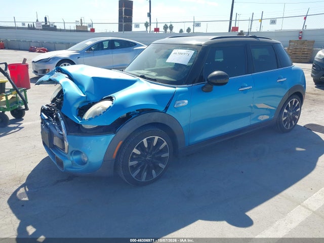 46306971 :رقم المزاد ، WMWXU3C52F2B56341 vin ، 2015 Mini Hardtop Cooper S مزاد بيع