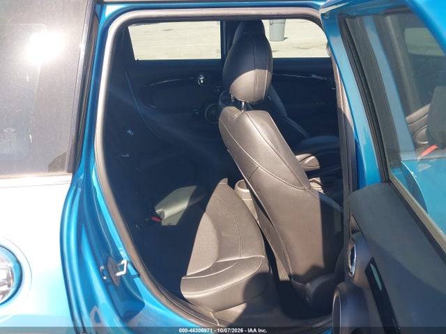 46306971 :رقم المزاد ، WMWXU3C52F2B56341 vin ، 2015 Mini Hardtop Cooper S مزاد بيع