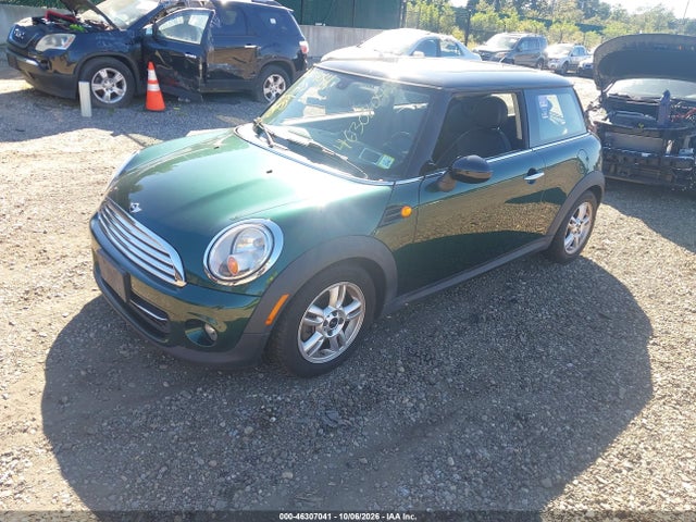 46307041 :رقم المزاد ، WMWSU3C55DT684423 vin ، 2013 Mini Hardtop Cooper مزاد بيع
