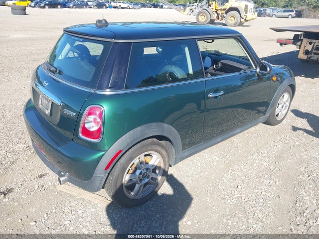 46307041 :رقم المزاد ، WMWSU3C55DT684423 vin ، 2013 Mini Hardtop Cooper مزاد بيع
