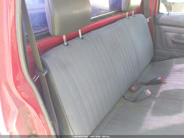 46307089 :رقم المزاد ، 1N6SD11S2LC304515 vin ، 1990 Nissan D21 Short Bed مزاد بيع