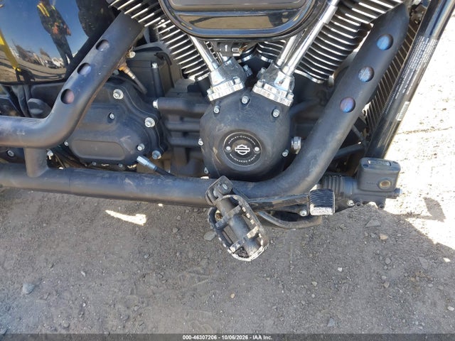 Harley-Davidson FXLRS 2021 1HD1YWK25MB060024 Image 15