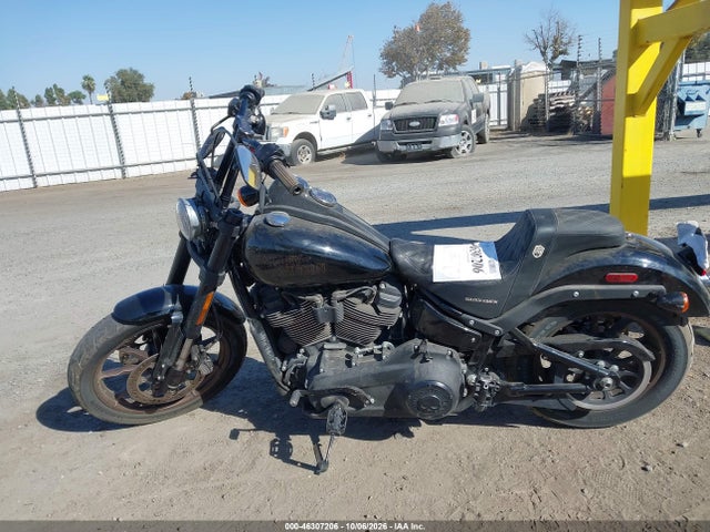 Harley-Davidson FXLRS 2021 1HD1YWK25MB060024 Image 13