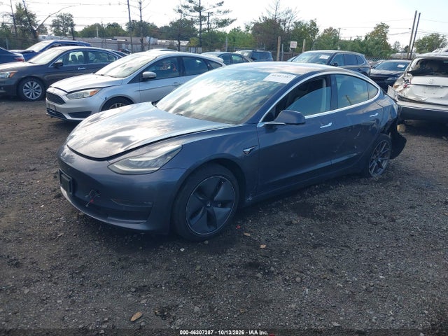46307387 :رقم المزاد ، 5YJ3E1EAXJF158936 vin ، 2018 Tesla Model 3 Long Range/mid Range مزاد بيع