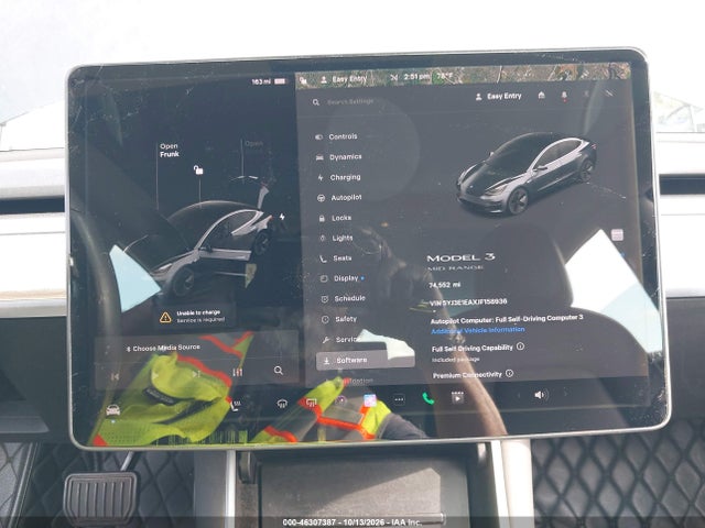 46307387 :رقم المزاد ، 5YJ3E1EAXJF158936 vin ، 2018 Tesla Model 3 Long Range/mid Range مزاد بيع