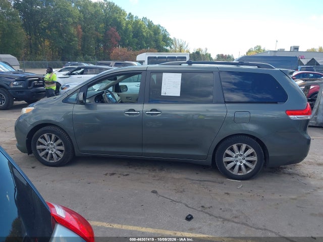 2013 Toyota Sienna Xle 7 Passenger მანქანა იყიდება აუქციონზე, vin: 5TDDK3DC9DS052800, აუქციონის ნომერი: 46307419