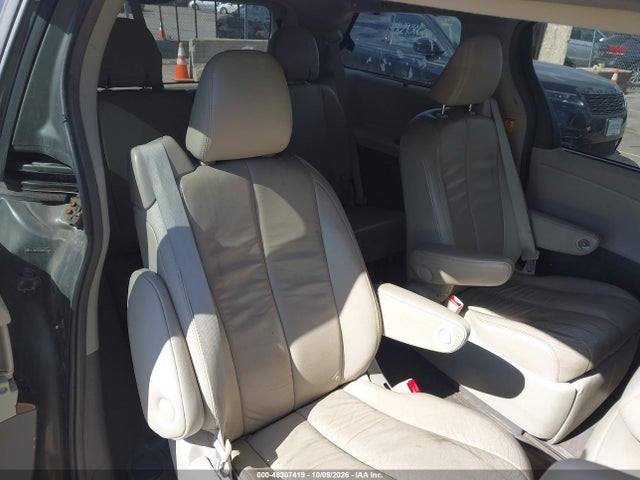 2013 Toyota Sienna Xle 7 Passenger მანქანა იყიდება აუქციონზე, vin: 5TDDK3DC9DS052800, აუქციონის ნომერი: 46307419