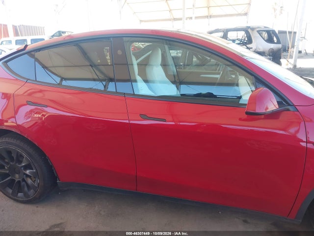Продажа на аукционе авто 2023 Tesla Model Y Awd/long Range Dual Motor All-wheel Drive, vin: 7SAYGDEE5PF899012, номер лота: 46307449