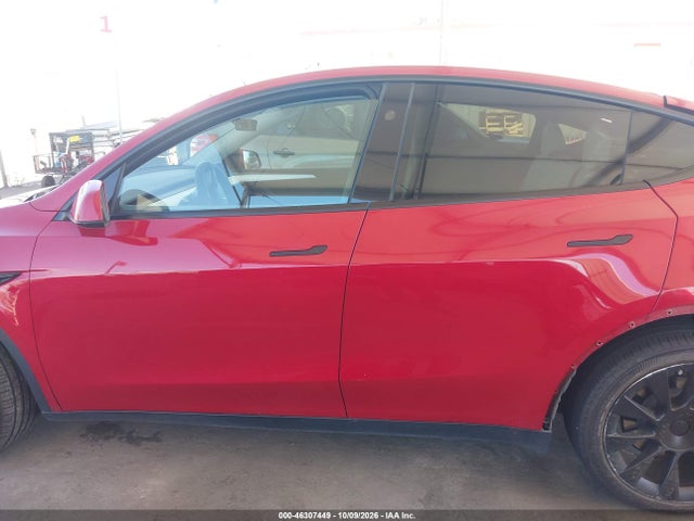 Продажа на аукционе авто 2023 Tesla Model Y Awd/long Range Dual Motor All-wheel Drive, vin: 7SAYGDEE5PF899012, номер лота: 46307449