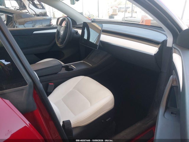 Продажа на аукционе авто 2023 Tesla Model Y Awd/long Range Dual Motor All-wheel Drive, vin: 7SAYGDEE5PF899012, номер лота: 46307449