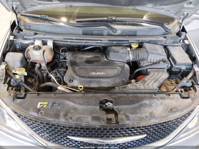 Продаж на аукціоні авто 2017 Chrysler Pacifica Touring-l, vin: 2C4RC1BG3HR642650, номер лоту: 46307545