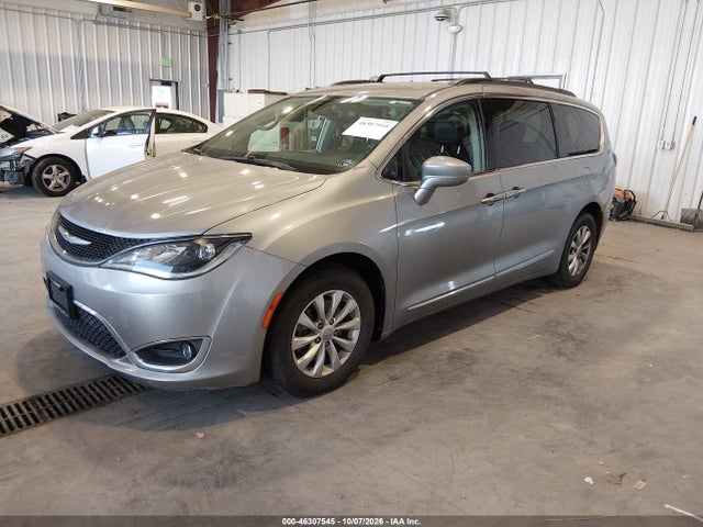 Продаж на аукціоні авто 2017 Chrysler Pacifica Touring-l, vin: 2C4RC1BG3HR642650, номер лоту: 46307545