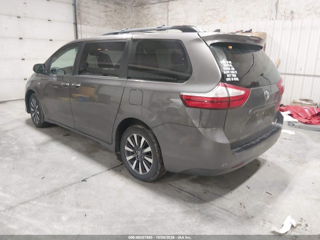 46307560 :رقم المزاد ، 5TDDZ3DC5JS197260 vin ، 2018 Toyota Sienna Xle 7 Passenger مزاد بيع