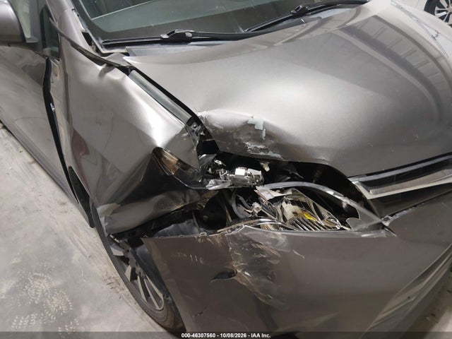 46307560 :رقم المزاد ، 5TDDZ3DC5JS197260 vin ، 2018 Toyota Sienna Xle 7 Passenger مزاد بيع