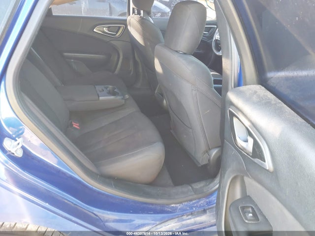 46307614 :رقم المزاد ، 1C3CCCAB2FN692199 vin ، 2015 Chrysler 200 Limited مزاد بيع