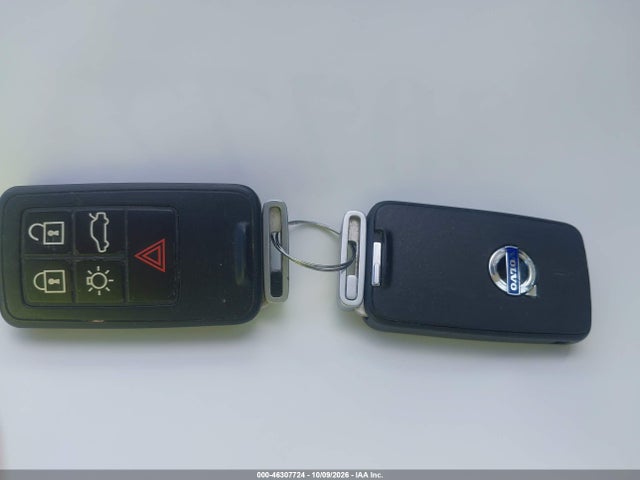 Продаж на аукціоні авто 2010 Volvo V70 3.2/3.2 R-design, vin: YV1982BW5A1159681, номер лоту: 46307724