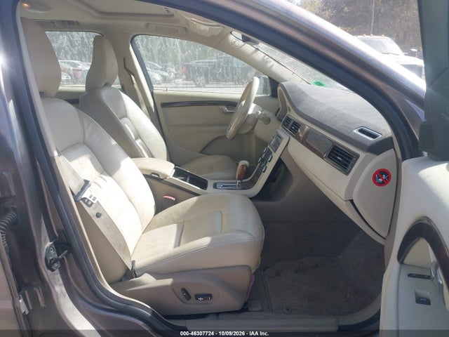 Продаж на аукціоні авто 2010 Volvo V70 3.2/3.2 R-design, vin: YV1982BW5A1159681, номер лоту: 46307724