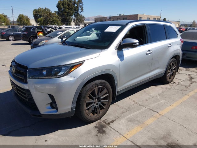 Toyota Highlander Se 2019 5TDJZRFH2KS613295 Image 2