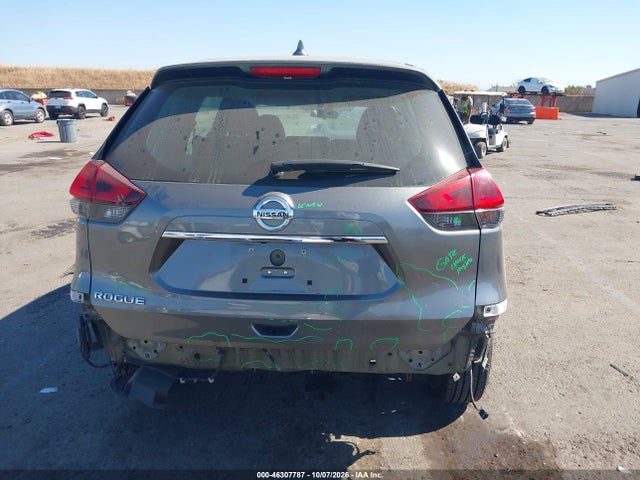 Nissan ROGUE S 2018 5N1AT2MTXJC717545 Image 16