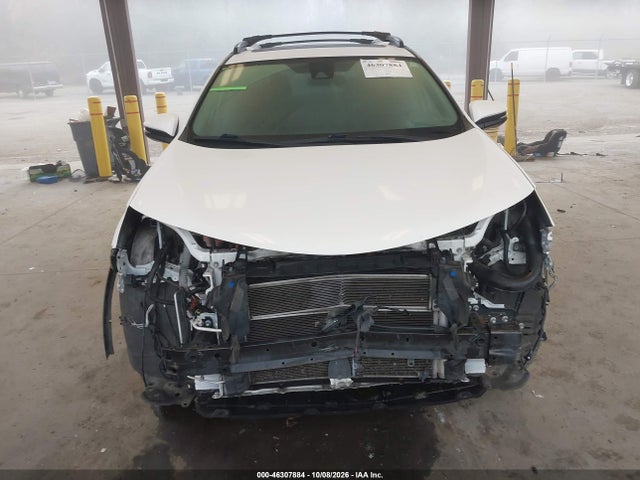 JTMRJREVXJD226151 Toyota Rav4 Hybrid Xle