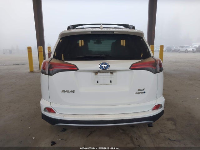 JTMRJREVXJD226151 Toyota Rav4 Hybrid Xle