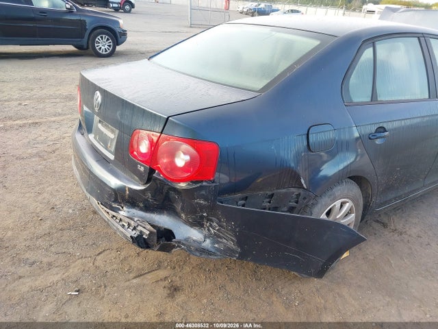 2005 Volkswagen Jetta Value Edition მანქანა იყიდება აუქციონზე, vin: 3VWPF71K45M633365, აუქციონის ნომერი: 46308532